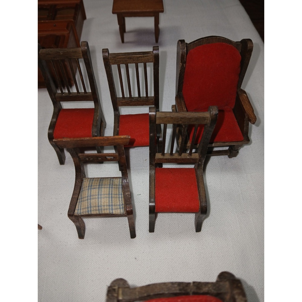 Vtg Miniature Dollhouse Wooden Wingback Living Room Set Sofa & 2 Chairs /Bed Lot - Picture 15 of 16